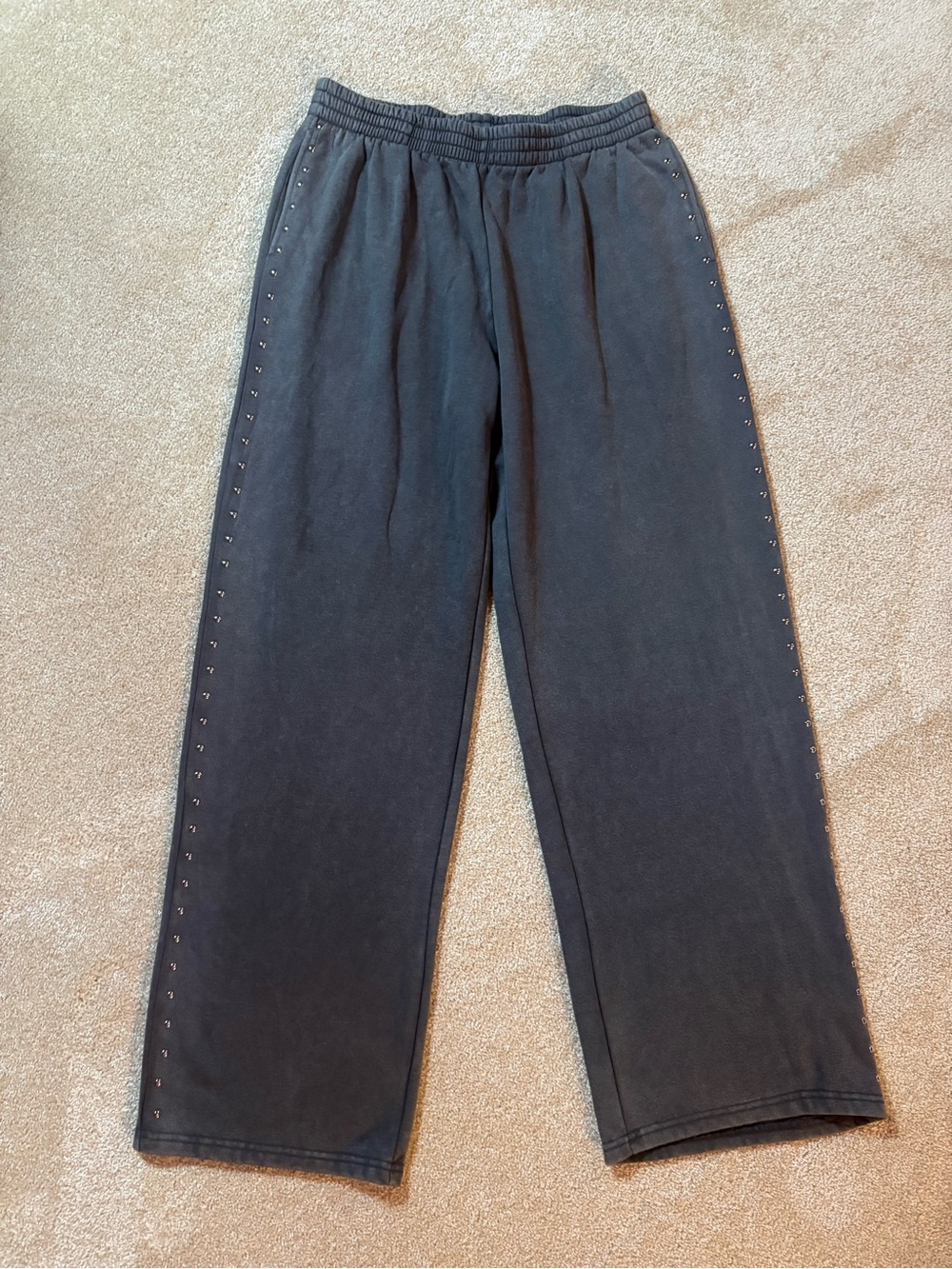 No Boundaries Lounge Pants in Grey with Metal Studs Size Medium (8-10)